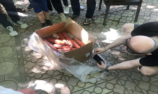 Kurban hissesi sahiplerine bozuk et verdiği iddia edilen işletme sahibi baba oğul adliyede Kurban hissesi sahiplerine bozuk et verdiği iddia edilen işletme sahibi baba oğul adliyede