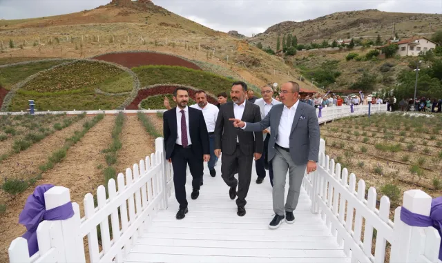 "Meram Lavanta Bahçesi" açıldı "Meram Lavanta Bahçesi" açıldı