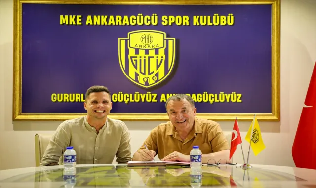 MKE Ankaragücü, Polonyalı kaleci Rafal Gikiewicz’i transfer etti MKE Ankaragücü, Polonyalı kaleci Rafal Gikiewicz’i transfer etti