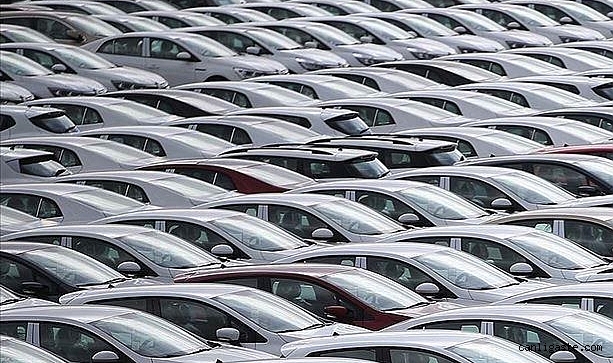 Otomotiv satışları yılın ilk yarısında rekor kırdı! Otomotiv satışları yılın ilk yarısında rekor kırdı!
