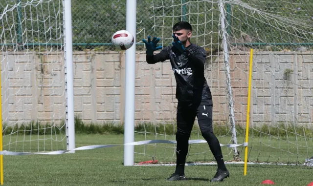 Pendikspor yeni sezon hazırlıklarını sürdürdü Pendikspor yeni sezon hazırlıklarını sürdürdü