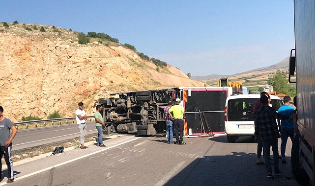 Pınarbaşı’nda zincirleme trafik kazası: 5 yaralı Pınarbaşı’nda zincirleme trafik kazası: 5 yaralı