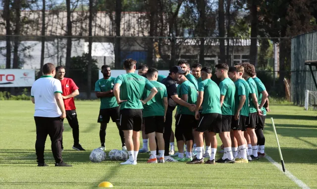 Sakaryaspor, yeni sezon için ilk antrenmanını yaptı Sakaryaspor, yeni sezon için ilk antrenmanını yaptı