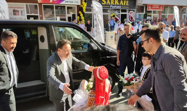 Sarıoğlan’da kadın kooperatifinin işleteceği "Sarkafe" açıldı Sarıoğlan’da kadın kooperatifinin işleteceği "Sarkafe" açıldı