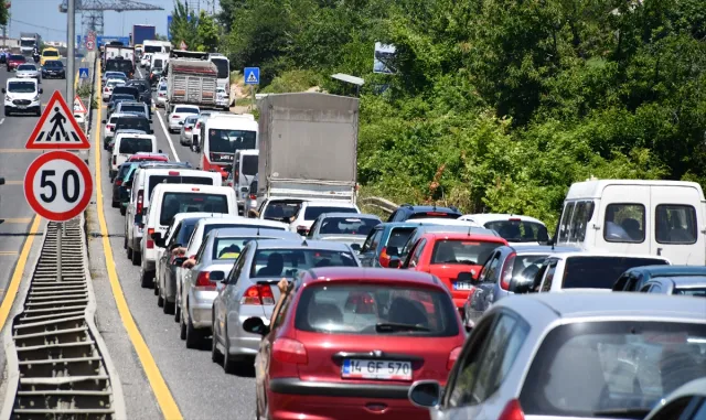 Tatilciler dönüş yolunda Tatilciler dönüş yolunda