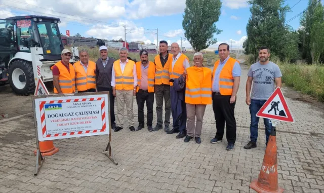 Ulaş’ta Yeşilyurt Mahallesi’nde doğal gaz altyapı çalışmalarına başlandı Ulaş’ta Yeşilyurt Mahallesi’nde doğal gaz altyapı çalışmalarına başlandı