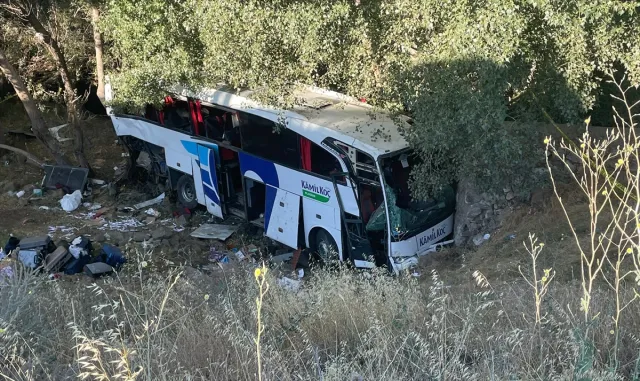GÜNCELLEME 4 - Yozgat’ta şarampole düşen yolcu otobüsündeki 12 kişi öldü, 19 kişi yaralandı GÜNCELLEME 4 - Yozgat’ta şarampole düşen yolcu otobüsündeki 12 kişi öldü, 19 kişi yaralandı
