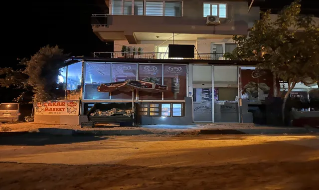 GÜNCELLEME - Denizli’de kuzeninin sığındığı markete ateş eden kişi, market sahibi kadını öldürdü GÜNCELLEME - Denizli’de kuzeninin sığındığı markete ateş eden kişi, market sahibi kadını öldürdü