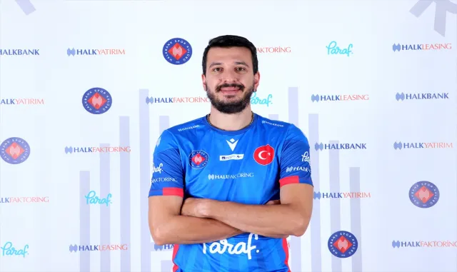 Halkbank Erkek Voleybol Takımı, Aslan Ekşi’yi kadroda tuttu Halkbank Erkek Voleybol Takımı, Aslan Ekşi’yi kadroda tuttu