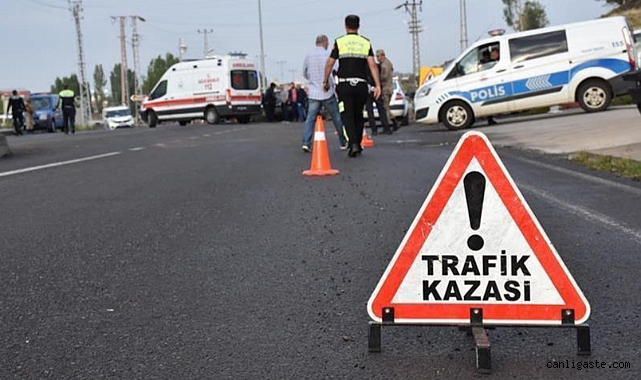 Kayseri’de zincirleme kaza: 10 kişi yaralandı Kayseri’de zincirleme kaza: 10 kişi yaralandı