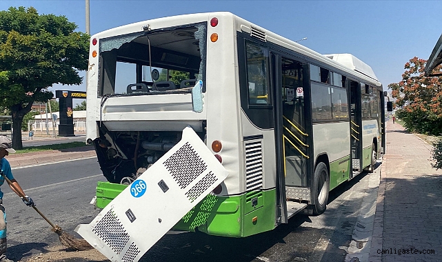 Kayseri’de halk otobüsü ile kamyonet çarpıştı: 5 yaralı Kayseri’de halk otobüsü ile kamyonet çarpıştı: 5 yaralı
