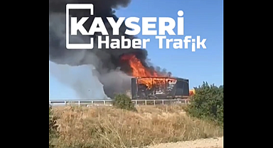 Kayseri'de iplik yüklü tırda yangın çıktı (Videolu haber)