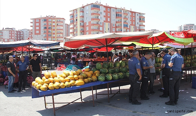 Kayseri’de pazarda silahlı saldırı: 1’i çocuk 2 yaralı Kayseri’de pazarda silahlı saldırı: 1’i çocuk 2 yaralı