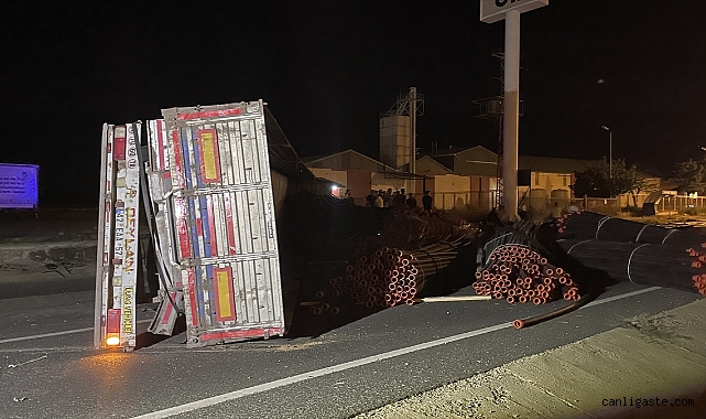 Kayseri’de TIR devrildi: 1 ölü, 1 yaralı Kayseri’de TIR devrildi: 1 ölü, 1 yaralı