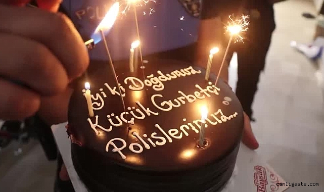 Kayseri polisinden bedensel engelli çocuğa sürpriz doğum günü kutlaması Kayseri polisinden bedensel engelli çocuğa sürpriz doğum günü kutlaması