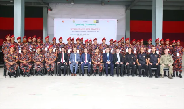 Konya Büyükşehir Belediyesi TİKA iş birliğiyle Bangladeş’te itfaiyecilere eğitim verdi Konya Büyükşehir Belediyesi TİKA iş birliğiyle Bangladeş’te itfaiyecilere eğitim verdi