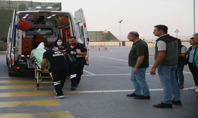 Kütahya’daki orman yangınına müdahale ederken yaralanan iki personel hayati tehlikeyi atlattı Kütahya’daki orman yangınına müdahale ederken yaralanan iki personel hayati tehlikeyi atlattı