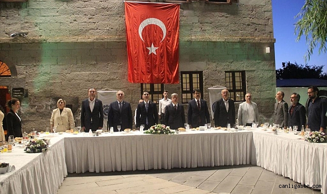 MHP’de 100 il 1000 ilçe çalışmaları sürüyor MHP’de 100 il 1000 ilçe çalışmaları sürüyor