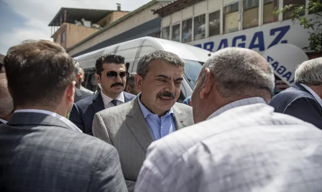 Milli Eğitim Bakanı Tekin, Erzurum’da partililerle bir araya geldi: Milli Eğitim Bakanı Tekin, Erzurum’da partililerle bir araya geldi: