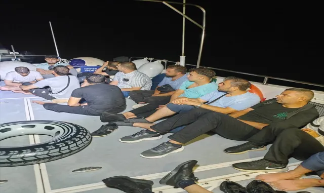 Muğla açıklarında 14 düzensiz göçmen kurtarıldı, 23 göçmen yakalandı Muğla açıklarında 14 düzensiz göçmen kurtarıldı, 23 göçmen yakalandı