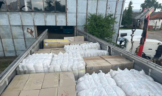 Özbekistan, Ukrayna’ya insani yardım gönderdi Özbekistan, Ukrayna’ya insani yardım gönderdi