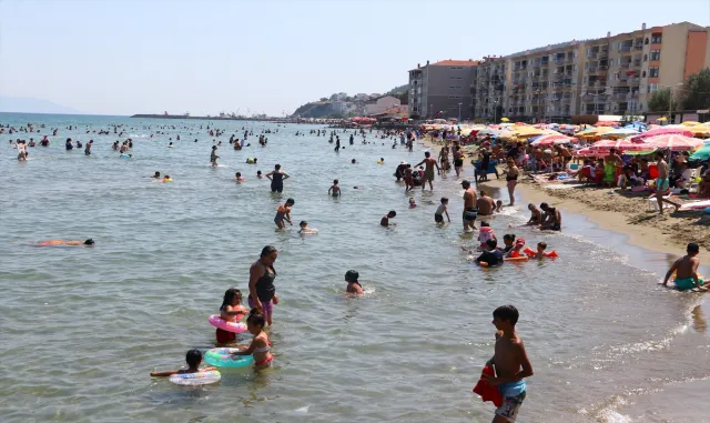 Trakya’da sıcak hava etkili oluyor Trakya’da sıcak hava etkili oluyor