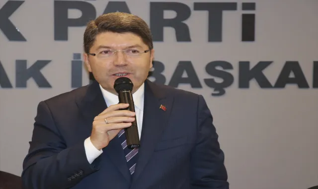 Adalet Bakanı Tunç, AK Parti Zonguldak İl Başkanlığında konuştu: Adalet Bakanı Tunç, AK Parti Zonguldak İl Başkanlığında konuştu: