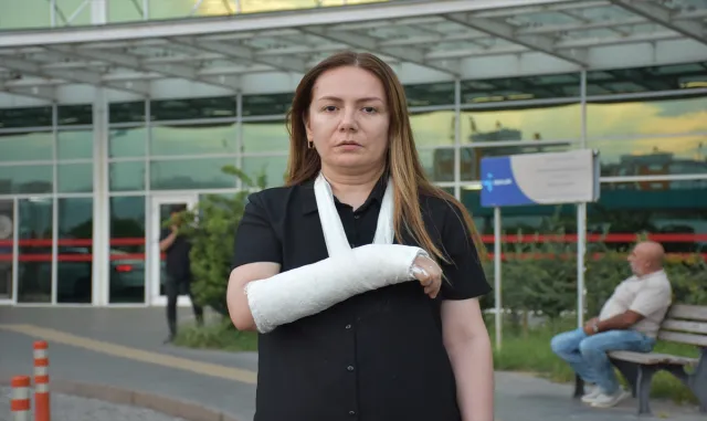 Antalya’da pitbullun saldırdığı köpeğini korumaya çalışırken düşen kadın yaralandı Antalya’da pitbullun saldırdığı köpeğini korumaya çalışırken düşen kadın yaralandı