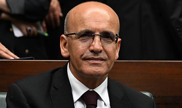 Bakan Şimşek: Zayıf kur, yüksek enflasyon dönemi geride kalacak Bakan Şimşek: Zayıf kur, yüksek enflasyon dönemi geride kalacak