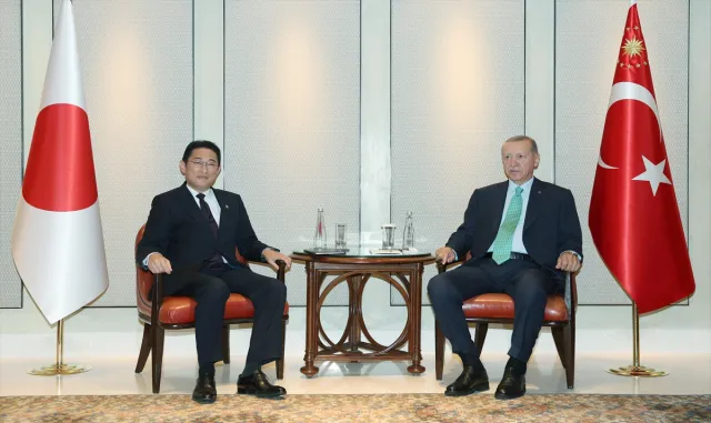 Cumhurbaşkanı Erdoğan, Japonya Başbakanı Kişida Fumio’yu kabul etti Cumhurbaşkanı Erdoğan, Japonya Başbakanı Kişida Fumio’yu kabul etti