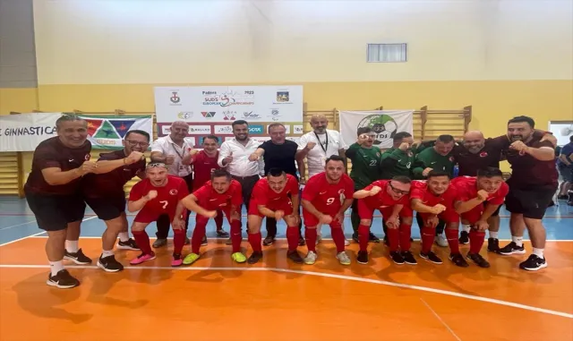 Down Sendromlu Futsal Milli Takımı, Avrupa Şampiyonası’nda finale yükseldi Down Sendromlu Futsal Milli Takımı, Avrupa Şampiyonası’nda finale yükseldi