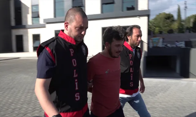GÜNCELLEME 2 - Çanakkale’de AK Parti mahalle seçim ofisinin camlarını taşla kıran kişi serbest bırakıldı GÜNCELLEME 2 - Çanakkale’de AK Parti mahalle seçim ofisinin camlarını taşla kıran kişi serbest bırakıldı