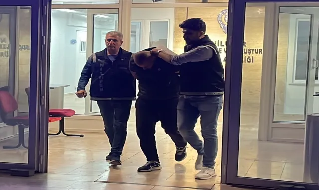 GÜNCELLEME - Bursa’da bir kadını darbettiği öne sürülen şüpheli tutuklandı GÜNCELLEME - Bursa’da bir kadını darbettiği öne sürülen şüpheli tutuklandı