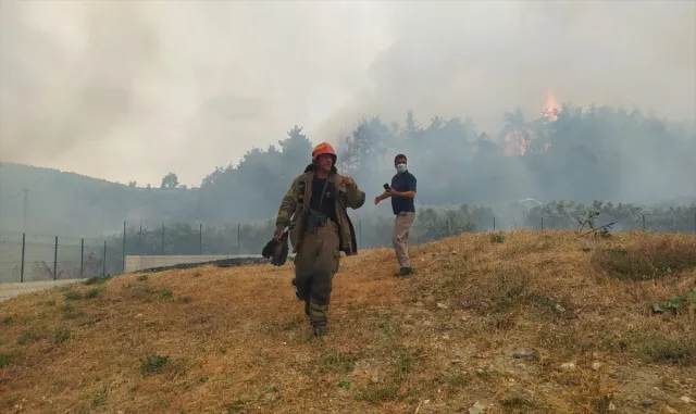 GÜNCELLEME - Bursa’da çıkan orman yangınına müdahale ediliyor GÜNCELLEME - Bursa’da çıkan orman yangınına müdahale ediliyor