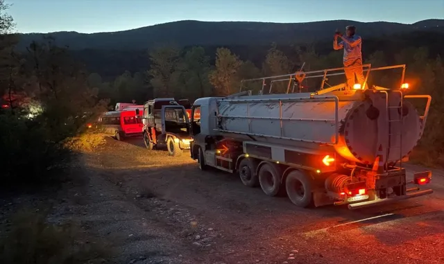 GÜNCELLEME - Karabük’te çıkan orman yangınına müdahale ediliyor GÜNCELLEME - Karabük’te çıkan orman yangınına müdahale ediliyor