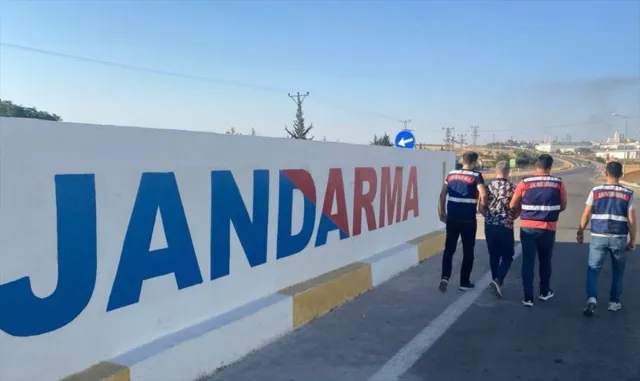 GÜNCELLEME - Kilis merkezli terör örgütü PKK/PYD/YPG operasyonunda yakalanan zanlı tutuklandı GÜNCELLEME - Kilis merkezli terör örgütü PKK/PYD/YPG operasyonunda yakalanan zanlı tutuklandı