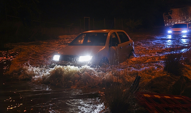 İstanbul’da sel ve su baskınları meydana geldi İstanbul’da sel ve su baskınları meydana geldi