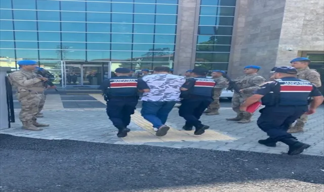 Kahramanmaraş’ta kamyonun cenaze töreni alanına girmesine ilişkin 2 tutuklama Kahramanmaraş’ta kamyonun cenaze töreni alanına girmesine ilişkin 2 tutuklama