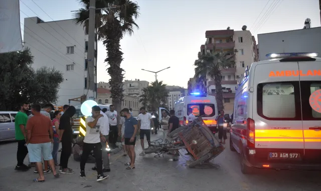 Mersin’de iki motosikletin çarpıştığı kazada 3 kişi yaralandı Mersin’de iki motosikletin çarpıştığı kazada 3 kişi yaralandı