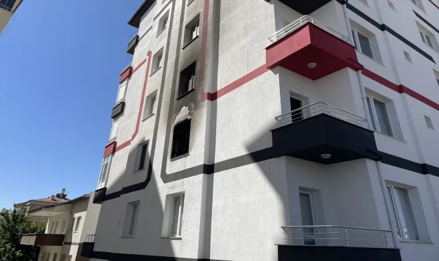 Niğde’de evde çıkan yangında dumandan etkilenen kişi tedavi altına alındı Niğde’de evde çıkan yangında dumandan etkilenen kişi tedavi altına alındı
