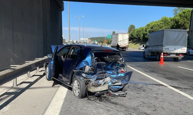 Pendik’te zincirleme kazada 2 kişi yaralandı Pendik’te zincirleme kazada 2 kişi yaralandı