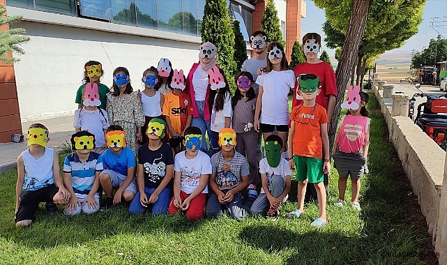 Kayseri Sarıoğlan’da maske yapma etkinliği Kayseri Sarıoğlan’da maske yapma etkinliği