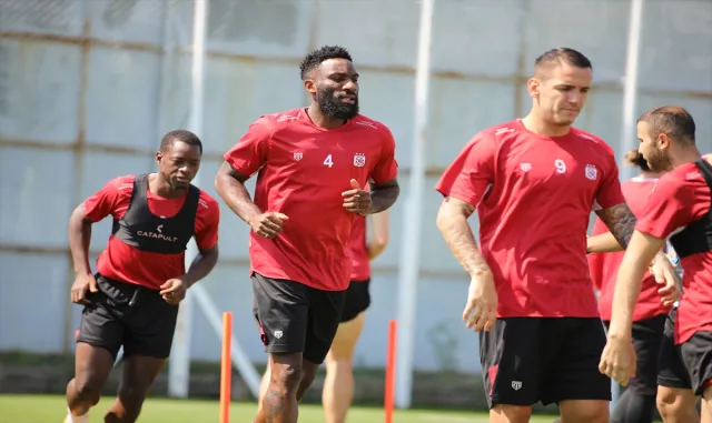 Sivasspor, Beşiktaş maçı hazırlıklarını tamamladı Sivasspor, Beşiktaş maçı hazırlıklarını tamamladı
