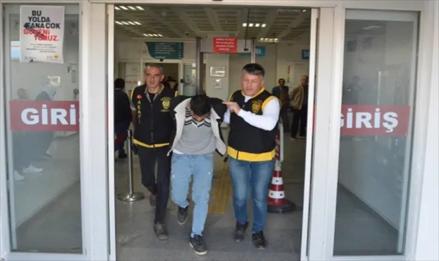 Aksaray’da düğünde bir kişinin öldürülmesine ilişkin gözaltına alınan zanlı tutuklandı Aksaray’da düğünde bir kişinin öldürülmesine ilişkin gözaltına alınan zanlı tutuklandı