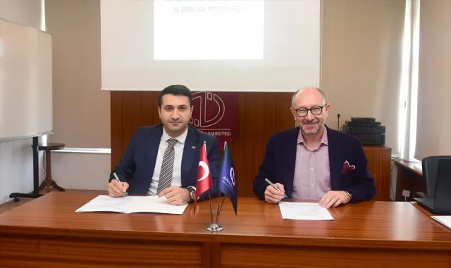 Anadolu Üniversitesi ile İŞKUR İstanbul İl Müdürlüğü arasında iş birliği protokolü imzalandı Anadolu Üniversitesi ile İŞKUR İstanbul İl Müdürlüğü arasında iş birliği protokolü imzalandı