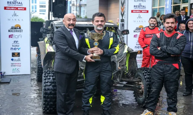 Bursa’da yapılan Türkiye Baja Şampiyonası’nın ikinci ayağı "Baja Resital" tamamlandı Bursa’da yapılan Türkiye Baja Şampiyonası’nın ikinci ayağı "Baja Resital" tamamlandı