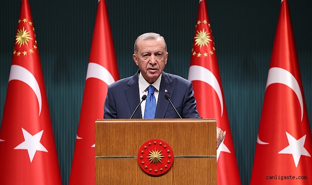 Cumhurbaşkanı Erdoğan: Emeklilere 5 bin lira ödeme yapılacak Cumhurbaşkanı Erdoğan: Emeklilere 5 bin lira ödeme yapılacak