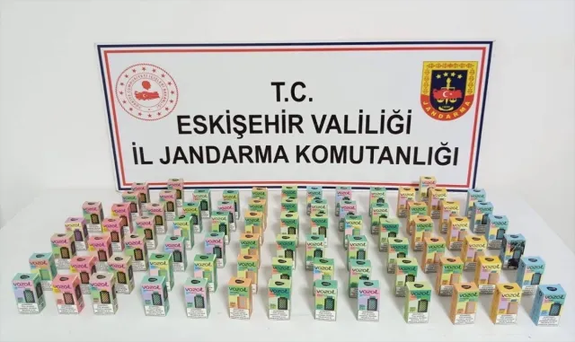 Eskişehir’de kaçakçılık operasyonunda 2 şüpheli yakalandı Eskişehir’de kaçakçılık operasyonunda 2 şüpheli yakalandı