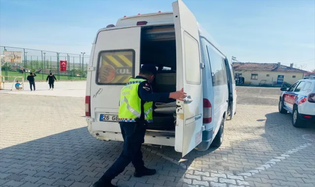 Eskişehir’de okul servisleri denetlendi Eskişehir’de okul servisleri denetlendi