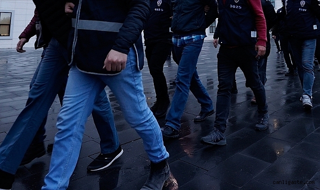 3 ilde FETÖ soruşturması: 9 kişi yakalandı 3 ilde FETÖ soruşturması: 9 kişi yakalandı